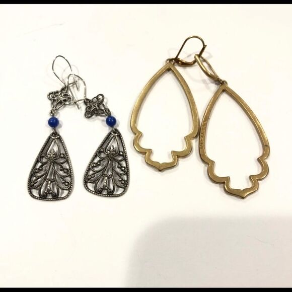 BUNDLE OF 2 DANGLE EARRINGS TAHARI & MISC. - Picture 1 of 1